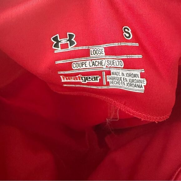 Under Armour Red Performance Capris - Picture 4 of 5